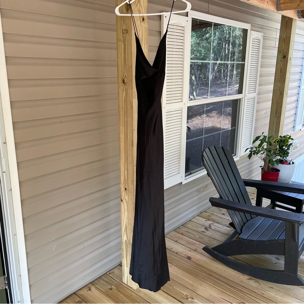 Ralph Lauren black skinny dress scoop neck line size 8 backless as new